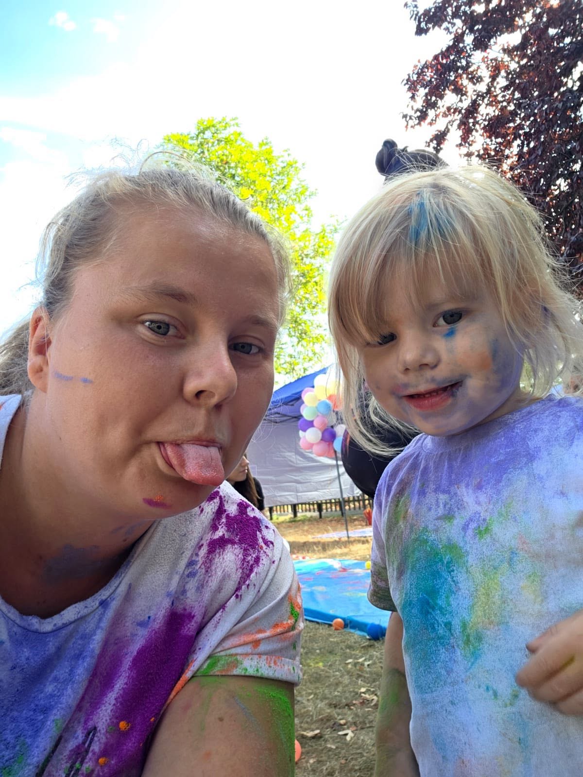Fun with colourful powder paint